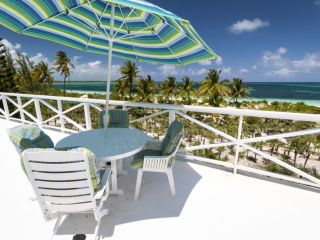 The upper sundeck