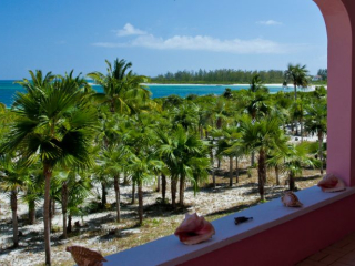Sweeping views of Winding Bay from the front verandah